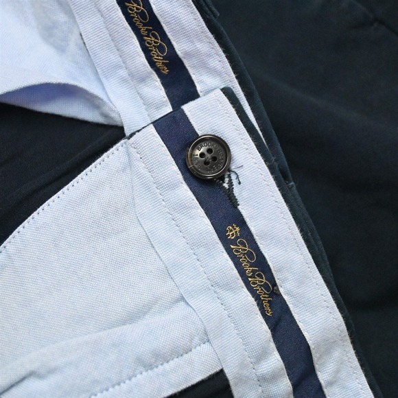Brooks Brothers 35 x 8" Navy Blue All Over Whale Flat Front‎ Chino Shorts - Picture 4 of 7